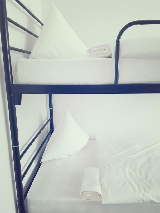 Zizi Central Hostel วอร์ซอ ภายนอก รูปภาพ