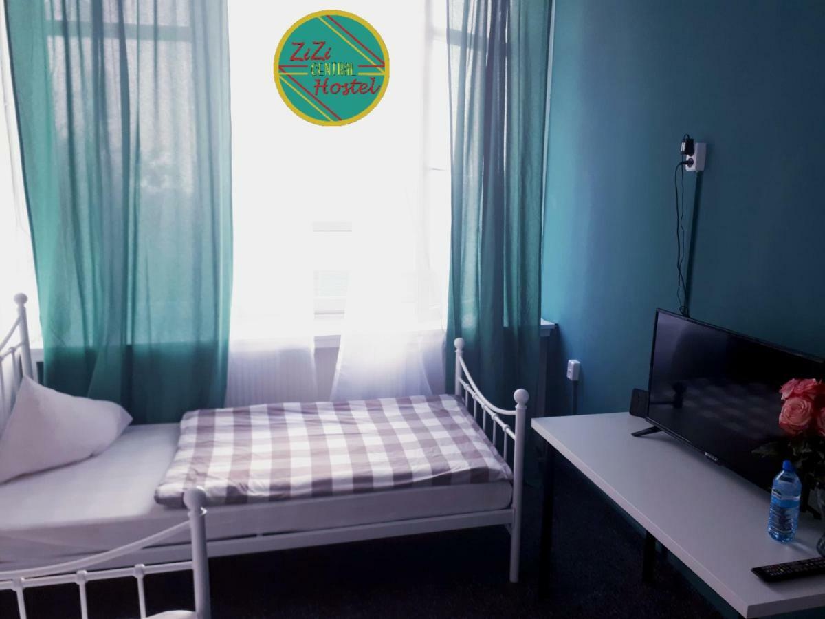 Zizi Central Hostel วอร์ซอ ภายนอก รูปภาพ